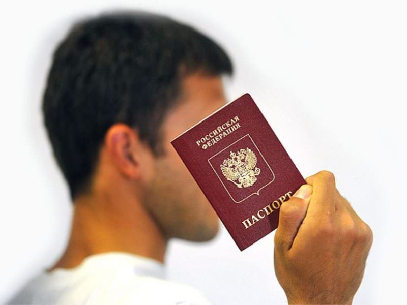 Что делать мигранту, если он в России потерял паспорт своей страны. И как избежать депортации